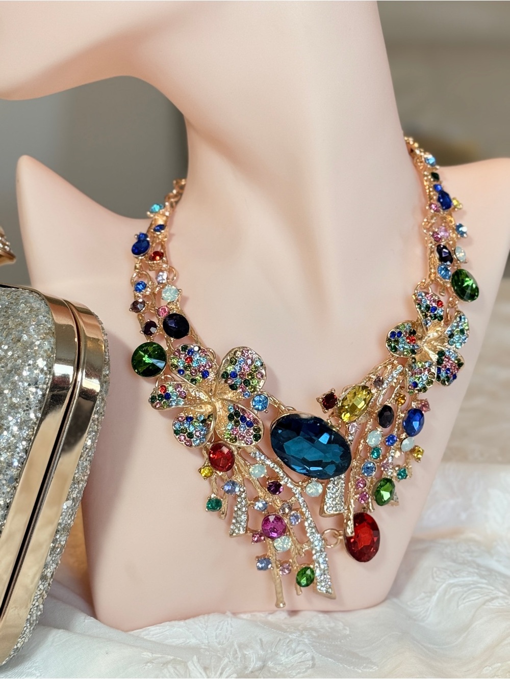 Multicolor Crystal Statement Necklace. - Picture 5 of 8